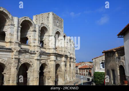 Arles città in Provenza, Francia. Sito patrimonio dell'umanità dell'UNESCO - antiche rovine dell'anfiteatro romano. Foto Stock