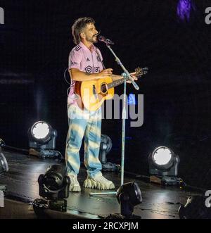 Fort Lauderdale, Stati Uniti. 16 luglio 2023. Camilo si esibisce sul palco dopo il sette volte vincitore del Ballon d'Or e campione del mondo Lionel messi è stato accolto nella squadra dell'Inter Miami CF durante l'evento di presentazione al DRV Pink Stadium di Fort Lauderdale, Florida, domenica 16 luglio 2023. Foto di Gary i Rothstein/UPI. Crediti: UPI/Alamy Live News Foto Stock