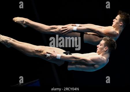 Fukuoka, Giappone. 17 luglio 2023. Kirill Boliukh/Oleksii Sereda dell'Ucraina gareggiano durante la finale sincronizzata maschile dei Campionati mondiali di Aquatics 2023 a Fukuoka, in Giappone, il 17 luglio 2023. Crediti: Xu Chang/Xinhua/Alamy Live News Foto Stock