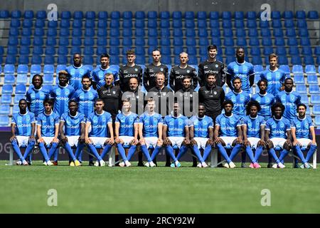 Sopra: 03 Mujaid Sadick Aliu di Genk, Nicolas Castro di Genk, Vic Chambaere portiere di Genk, Maarten Vandevoordt di Genk, Mike Penders di Genk, Tolu Arokodare di Genk, Rasmus Carstensen di Genk, Middle: 18 Joris Kayembe di Genk, Mohamed Aziz Ouattara di Genk, Daniel Munzo di Genk, Guy Martens, assistente allenatore di Genk, Domenico Olivieri, capo allenatore di Genk Wouter Vrancken, assistente di Genk Kevin Van Dessel, assistente allenatore di Genk Jan Wuytens, Matias Galarza di Genk, Mike Tresor Ndayishimiye di Genk, o Yira Sick: 07 Genk Alieu Fadera, Genk's L Foto Stock