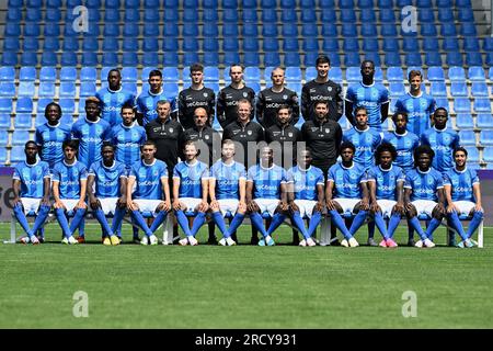 Sopra: 03 Mujaid Sadick Aliu di Genk, Nicolas Castro di Genk, Vic Chambaere portiere di Genk, Maarten Vandevoordt di Genk, Mike Penders di Genk, Tolu Arokodare di Genk, Rasmus Carstensen di Genk, Middle: 18 Joris Kayembe di Genk, Mohamed Aziz Ouattara di Genk, Daniel Munzo di Genk, Guy Martens, assistente allenatore di Genk, Domenico Olivieri, capo allenatore di Genk Wouter Vrancken, assistente di Genk Kevin Van Dessel, assistente allenatore di Genk Jan Wuytens, Matias Galarza di Genk, Mike Tresor Ndayishimiye di Genk, o Yira Sick: 07 Genk Alieu Fadera, Genk's L Foto Stock