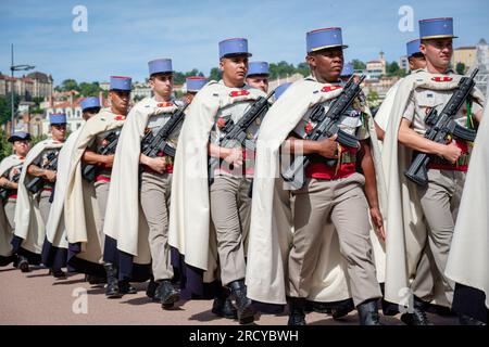 Francia, Lione, 2023-07-14. 14 luglio sfilata festivi in Place Bellecour. Foto Stock