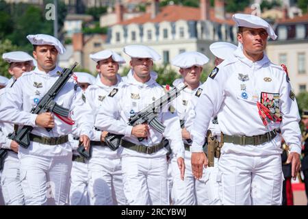 Francia, Lione, 2023-07-14. 14 luglio sfilata festivi in Place Bellecour. Foto Stock