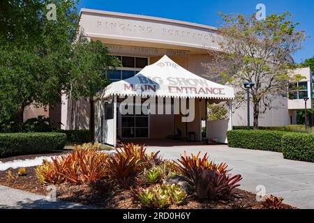 Big Show del Circus Museum ingresso principale del Tibbals Learning Center presso il John & Mable Ringling Museum of Art di Sarasota, Florida, Stati Uniti. Foto Stock