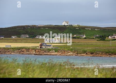 Dunnet Bay, Caithness, Scozia, luglio 2023, persone che si godono la spiaggia Foto Stock