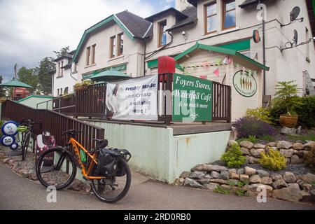 Foyers, Inverness, Scozia, 5 luglio 2023, Falls of Foyers Cafe e negozio di articoli da regalo. Foto Stock