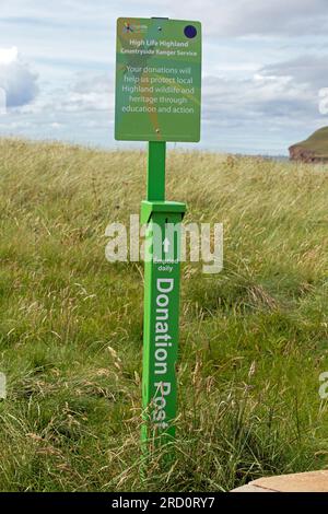 Dunnet Bay, Caithness, Scozia, 7 luglio 2023, Un posto per donazioni per il servizio ranger High Life, Highland Countryside Foto Stock