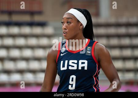 15 luglio 2023, TorrejÃ³n de Ardoz, Madrid, Spagna: COTIE MCMAHON, Giocatrice statunitense, durante la partita tra la sua squadra e la nazionale del Mali nel primo giorno della Coppa del mondo di pallacanestro femminile FIBA U19 Spagna 2023, al Jorge Garbajosa de TorrejÃ³n de Ardoz, Madrid, Spagna. (Immagine di credito: © Oscar Ribas Torres/ZUMA Press Wire) SOLO USO EDITORIALE! Non per USO commerciale! Foto Stock