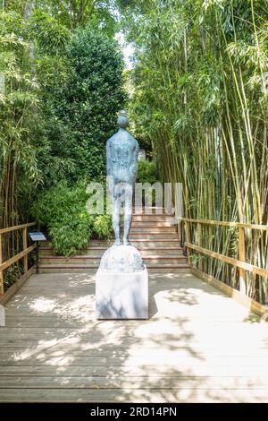 27.06.2023 Étretat, Senna-Maritime Normandia, Francia. Étretat è un comune del dipartimento della Senna-Marittima, nella regione nordoccidentale di Fran Foto Stock