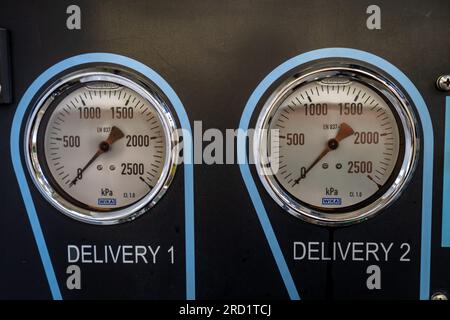 Brisbane, Australia - manometri su un camion dei pompieri Foto Stock
