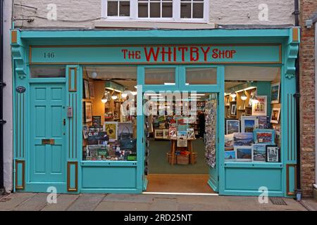 Libreria Whitby Tourist Shops, The Whitby Shop, 146 Church St, Whitby, North Yorkshire, Yorkshire, Inghilterra, Regno Unito, YO22 4DE Foto Stock