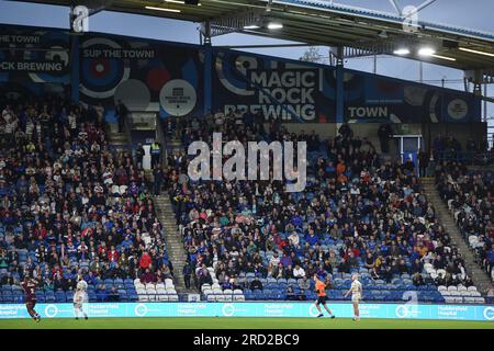 Huddersfield, Inghilterra - 14 luglio 2023 - fan dei Wakefield Trinity. Betfred Super League , Huddersfield Giants vs Wakefield Trinity at John Smith's Stadium, Huddersfield, UK Foto Stock