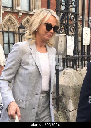 Foto del file datata 18/07/22 di Corinna zu Sayn-Wittgenstein-Sayn che lascia la Royal Courts of Justice a Londra. L'ex re spagnolo Juan Carlos ha chiesto a un giudice dell'alta Corte di respingere una richiesta di risarcimento danni presentata dall'ex amante, signora zu Sayn-Wittgenstein-Sayn. Martedì, durante un'udienza della Corte Suprema presso il complesso della Royal Courts of Justice nel centro di Londra, alla signora Collins Rice è stato detto che la signora zu Sayn-Wittgenstein-Sayn vuole più di 126 milioni di sterline di danni. Data di emissione: Martedì 18 luglio 2023. Foto Stock