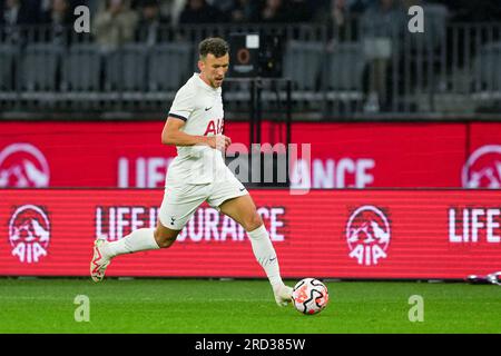 Perth, Australia. 18 luglio 2023. Australia, Perth, 18 luglio 2023: Ivan Perisic (14 Tottenham) controlla la palla durante la partita di calcio amichevole internazionale tra il Tottenham Hotspur e il West Ham United all'Optus Stadium di Perth, Australia. (Daniela Porcelli/SPP) credito: SPP Sport Press Photo. /Alamy Live News Foto Stock