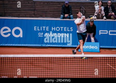 Båstad, Svezia. 07 18 2023. Filip Misolic contro Dusan Lajovic al primo turno. Daniel Bengtsson Foto Stock