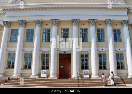 La Biblioteca Nazionale della Finlandia, Kansalliskirjasto, parte dell'Università di Helsinki di fronte alla Cattedrale di Helsinki nel centro di Helsinki, Finlandia Foto Stock