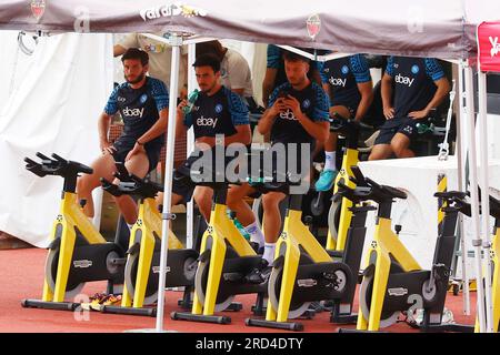 Dimaro, Napoli, Italia. 18 luglio 2023. Khvicha Kvaratskhelia di Napoli Eljif Elmas di Napoli Amir Rrahmani di Napoli durante un allenamento nel campo di prestagione a Dimaro (Credit Image: © Ciro De Luca/ZUMA Press Wire) SOLO USO EDITORIALE! Non per USO commerciale! Crediti: ZUMA Press, Inc./Alamy Live News Foto Stock