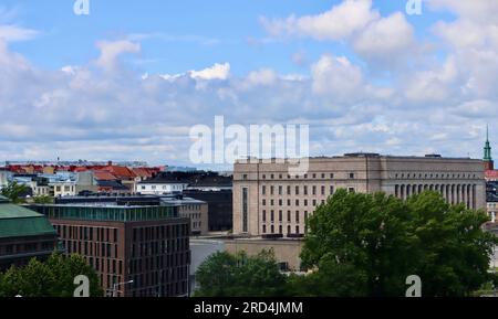 L'edificio del parlamento finlandese sulla Mannerheimintie a Helsinki, Finlandia Foto Stock