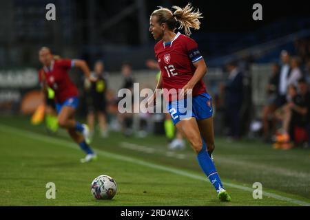 Opava, Repubblica Ceca. 18 luglio 2023. Klara Cahynova (CZE) in azione durante il warm-up Women Match Repubblica Ceca vs Irlanda del Nord a Opava, Repubblica Ceca, 18 luglio 2023. Crediti: Jaroslav Ozana/CTK Photo/Alamy Live News Foto Stock