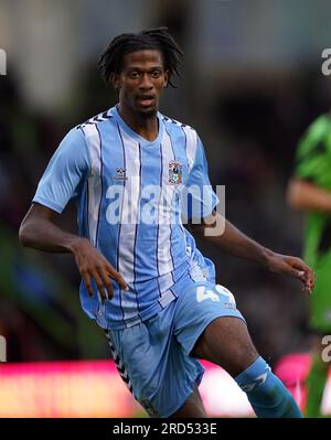 Justin Obikwu di Coventry City durante la partita amichevole pre-stagionale al New Lawn Stadium, Nailsworth. Data foto: Martedì 18 luglio 2023. Foto Stock