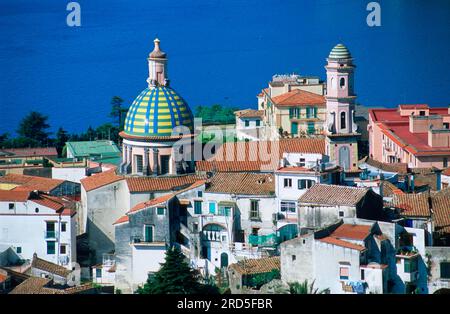 Vietri sul Mare, Maiori, Costiera Amalfitana, Campania, Italia Foto Stock