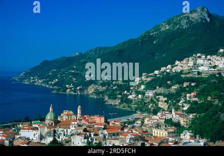 Vietri sul Mare, Maiori, Costiera Amalfitana, Campania, Italia Foto Stock