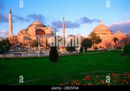 Hagia Sophia, Ahmed, Sultan Ahmet Park, Istanbul, Turchia Foto Stock