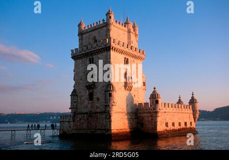 Vecchio faro di Belem, Lisbona, Portogallo Foto Stock