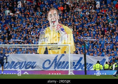 Glasgow, Regno Unito. 18 maggio 2023. Un incontro testimonial tra Rangers e Newcastle United si è tenuto a Ibrox Park, Glasgow, Regno Unito, casa dei Rangers FC, per Allan McGregor, (soprannominato Greegsy), il portiere dei Rangers in pensione. Allan McGregor ha fatto il suo debutto in prima squadra nel febbraio 2002 e ha giocato 500 partite con i Rangers. Ha fatto parte di 6 campionati, 5 squadre vincitrici della Coppa di Lega e ha anche giocato un ruolo chiave nel raggiungimento delle finali di Coppa UEFA e Europa League nel 2008 e 2022. Crediti: Findlay/Alamy Live News Foto Stock