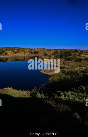 Il tranquillo Lake Oanob Resort, Namibia Foto Stock