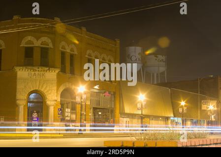 Una lunga esposizione nel centro di Coweta, Oklahoma Foto Stock