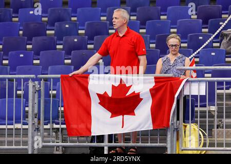 Fukuoka, Giappone. 19 luglio 2023. Fan del Canada durante il World Aquatics Championships 2023 Man's Match tra Italia e Canada il 19 luglio 2023 a Fukuoka, Giappone (foto di Albert Ten Hove/Orange Pictures) credito: Orange Pics BV/Alamy Live News Foto Stock