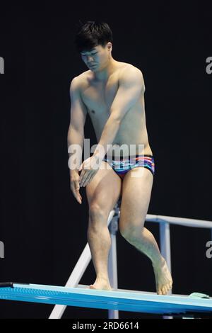 Fukuoka, Giappone. 19 luglio 2023. Haruki Suyama (JPN) Diving : World Aquatics Championships Fukuoka 2023 Men's 3m Springboard Preliminary Round presso Fukuoka Prefectural Pool a Fukuoka, Giappone . Crediti: YUTAKA/AFLO SPORT/Alamy Live News Foto Stock