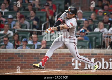Atlanta, Stati Uniti. 18 luglio 2023. Arizona Diamondbacks Ketel Marie sbalza in campo contro gli Atlanta Braves al Truist Park martedì 18 luglio 2023 ad Atlanta, Georgia. Foto di Anthony Stalcup/UPI credito: UPI/Alamy Live News Foto Stock