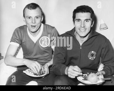 Wittkamp, Hans-Juergen, * 23.7,1947, calciatore tedesco, centrocampista per FC Schalke 04, DIRITTI AGGIUNTIVI-CLEARANCE-INFO-NOT-AVAILABLE Foto Stock