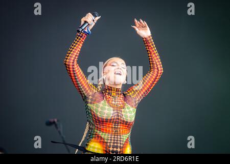 Londra, Regno Unito - 2 luglio 2023: I Caity Baser si esibiscono all'American Express British Summertime a Hyde Park, Londra Foto Stock