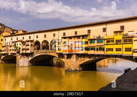 Primo piano del lato est del Ponte Vecchio, Firenze, Toscana, Italia Foto Stock