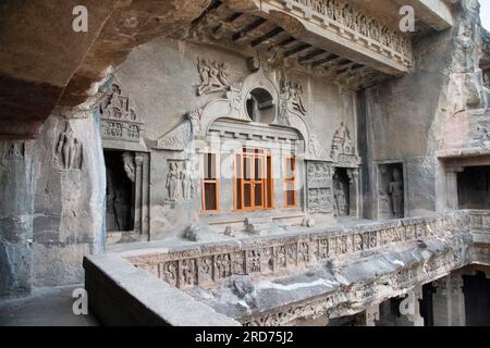 Ellora Cave 10 - Vishvakarma, vista generale dalla galleria superiore. Aurangabad, India Foto Stock