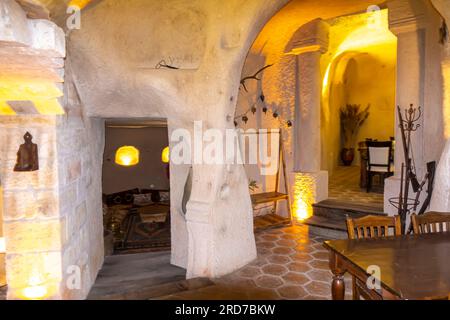 Interni della maison de Şişik, hotel nella grotta di Uchisar, all'interno della Cappadocia di Uchisar, Turchia Foto Stock