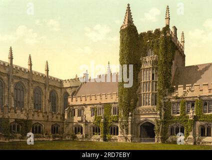 Magdalen College, Founder's Tower and Cloisters, Oxford, Inghilterra, 1895, storico, Riproduzione digitale migliorata di una vecchia stampa Photochrome Foto Stock