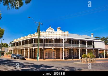 Il Moran's Wagin Hotel d'epoca a Wagin, una piccola città nella cintura di ruote dell'Australia Occidentale. Foto Stock