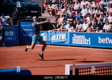 Båstad, Svezia. 07 19 2023. Il ventunenne Lorenzo Musetti, al 16° posto nel mondo, affronta Matteo Arnaldi, al 75° posto nel mondo. Daniel Bengtsson Foto Stock