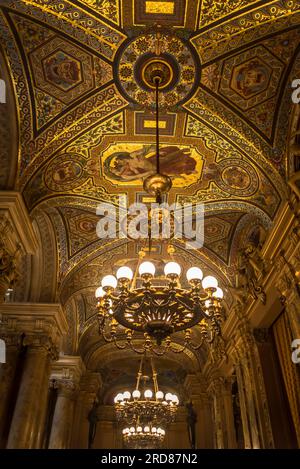 Grand Foyer, stravaganti interni del Palais Garnier, un famoso Teatro dell'Opera, Parigi, Francia Foto Stock