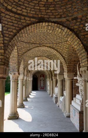 Il castello di Bory è un edificio unico in Ungheria, costruito da Jenő Bory, un architetto e scultore, come omaggio a sua moglie Ilona Foto Stock