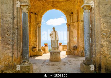 Statua di Cerere a Villa Cimbrone, Ravello, Costiera Amalfitana (Costiera Amalfitana), sito patrimonio dell'umanità dell'UNESCO, Campania, Italia, Europa Foto Stock