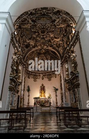 Interno della Cattedrale di Saint Gerland o di San Gerlando nel centro storico di Agrigento, Sicilia, Italia, Foto Stock