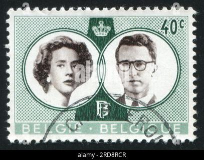BELGIO - CIRCA 1960: Francobollo stampato dal Belgio, mostra re Baudouin e la regina Fabiola, circa 1960 Foto Stock