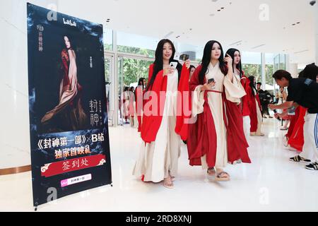 Shanghai, Cina. 19 luglio 2023. I cosplayer di Bilibili parteciperanno alla prima di The Gods i Movie Creation a Shanghai, in Cina, il 18 luglio 2023. (Foto di Costfoto/NurPhoto) credito: NurPhoto SRL/Alamy Live News Foto Stock