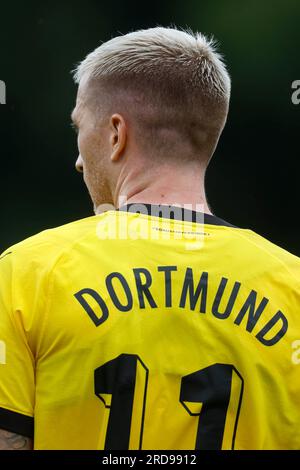 Oberhausen, Deutschland, 1. Fussball Bundesliga Freundschaftsspiel Rot Weiss Oberhausen vs. Borussia Dortmund 2:3 am 19. 07. 2023 im Stadion Niederrhein in Oberhausen Marco REUS (BVB) Norbert Schmidt, Duesseldorf Foto Stock