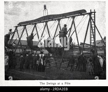 The Swings at a Fete fotografia in bianco e nero dal libro ' Among English Hedgerows' di Clifton Johnson, 1865-1940 data di pubblicazione 1899 ristampato nel 1914 Publisher New York : The Macmillan co.; London, Macmillan and co., ltd. Foto Stock